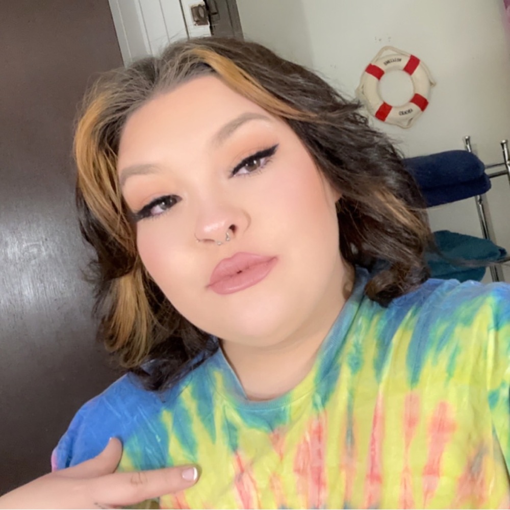 Meet your Posher, Caleigh